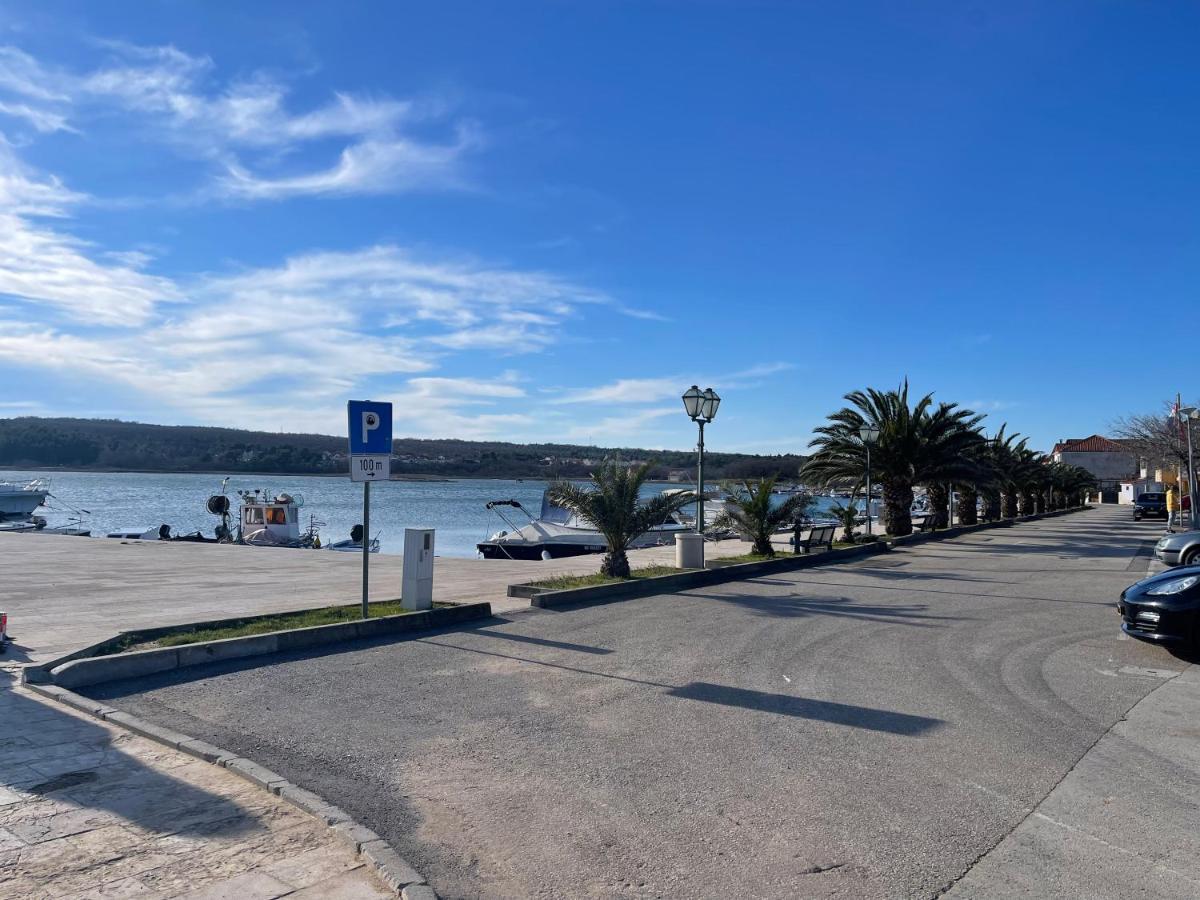 Apartments Frigan Maslenica Εξωτερικό φωτογραφία