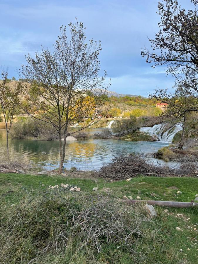 Apartments Frigan Maslenica Εξωτερικό φωτογραφία
