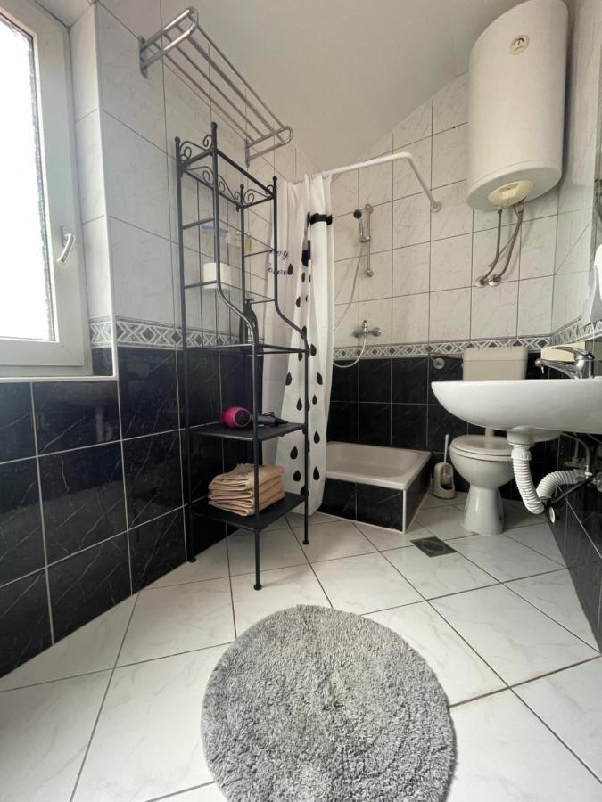Apartments Frigan Maslenica Εξωτερικό φωτογραφία