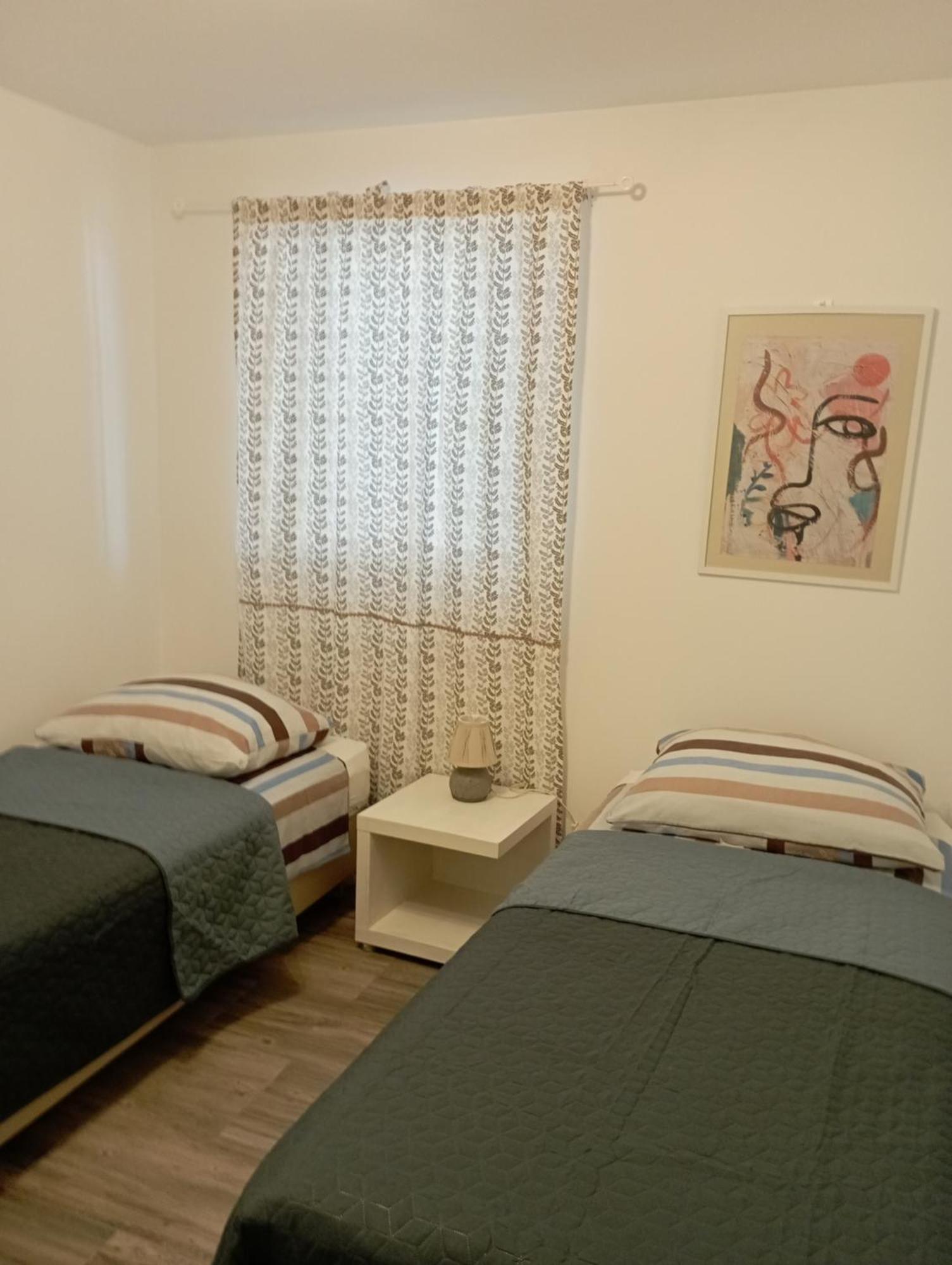 Apartments Frigan Maslenica Εξωτερικό φωτογραφία