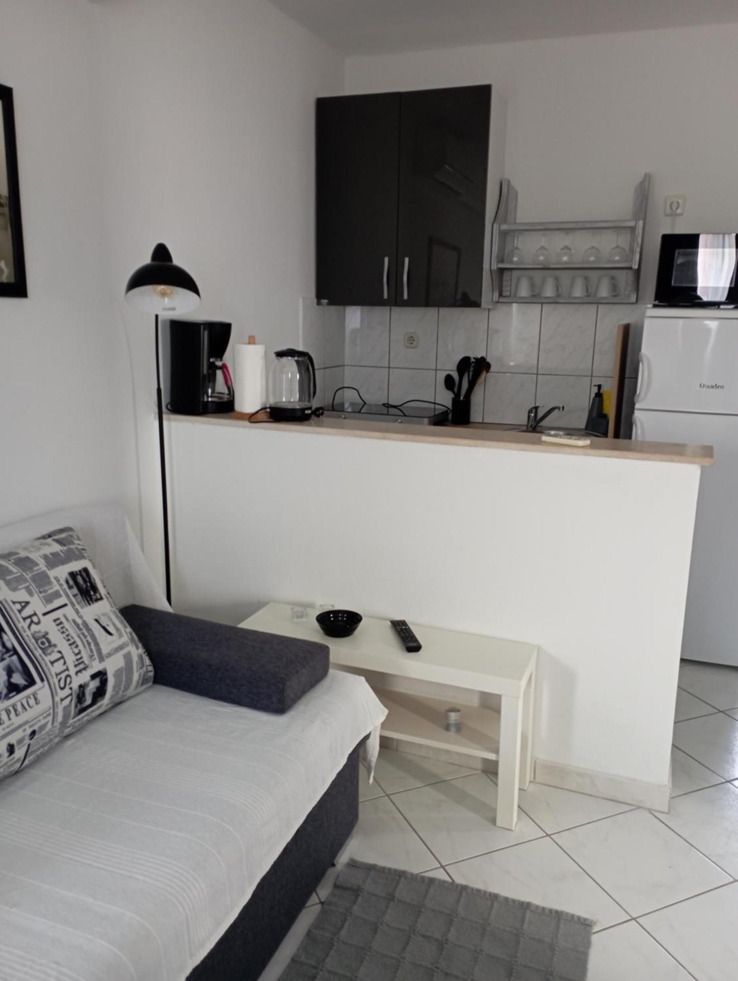 Apartments Frigan Maslenica Εξωτερικό φωτογραφία